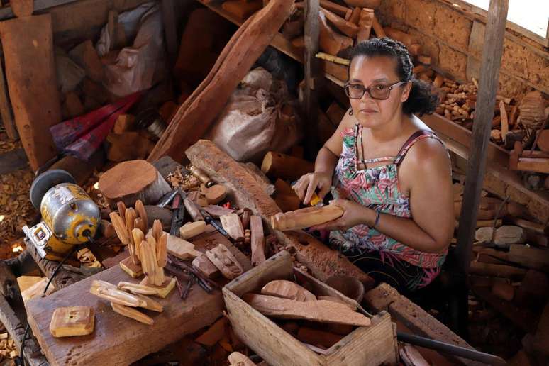 Simone de Souza, artesã do Vale do Catimbau 