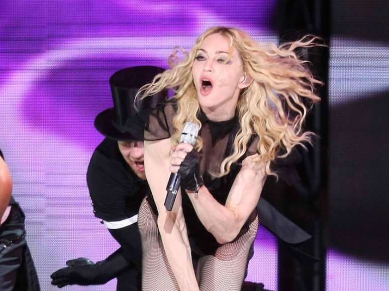 A cantora Madonna durante o primeiro show da turnê "Sticky and Sweet" no estádio Maracanã, zona norte do Rio de Janeiro, em 2008