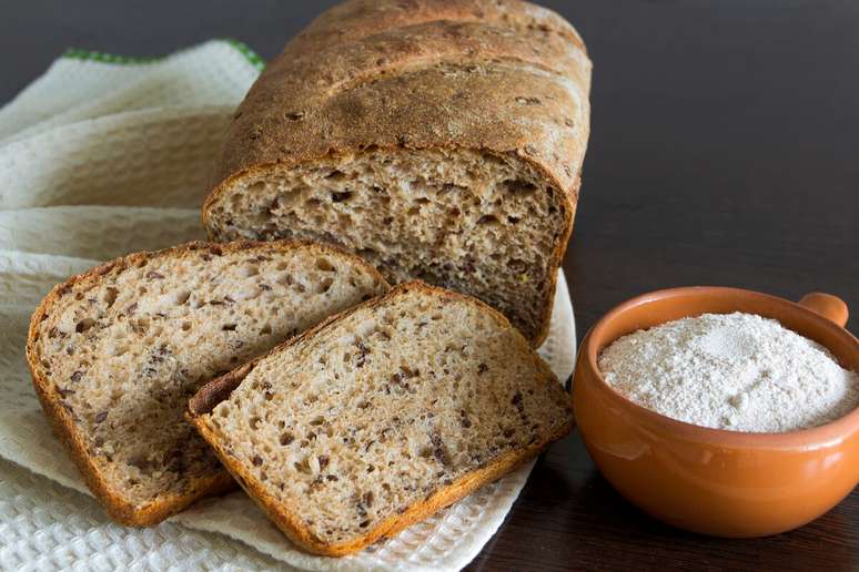 Pão com linhaça 