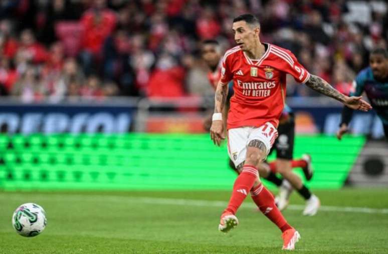 Filipe Amorim/AFP via Getty Images - Legenda: Di María marcou 16 gols com a camisa do Benfica nesta temporada -