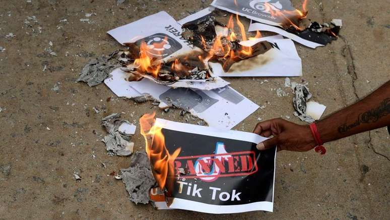 A decisão do governo indiano de proibir o TikTok foi apoiada por alguns protestos nas ruas contra o aplicativo