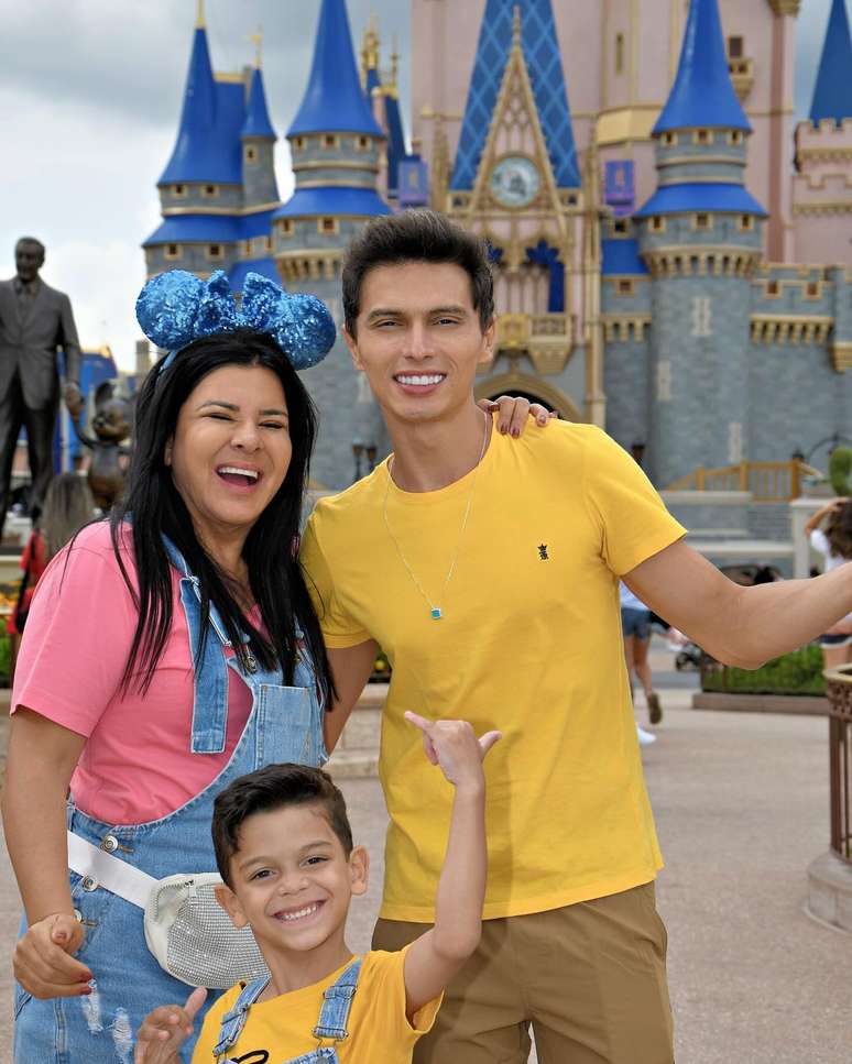 Mara Maravilha, Gabriel Torres e Miguel Benjamin na Disney