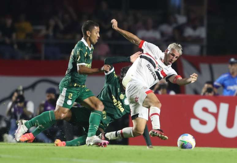 São Paulo e Palmeiras empataram sem gols em clássico de futebol pobre