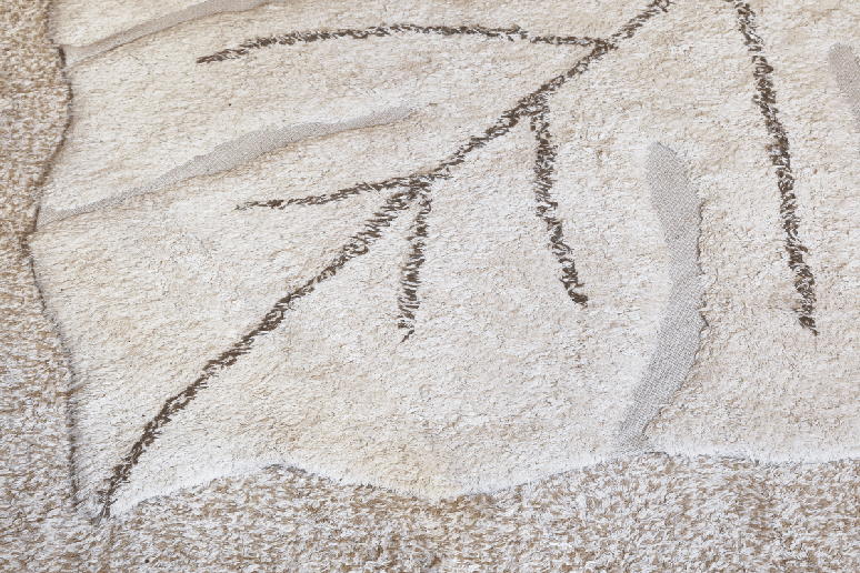 Os tapetes com formas curvas tamb&eacute;m podem ser utilizados nos ambientes (Projeto: escrit&oacute;rio Memo&aacute; Arquitetos | Divulga&ccedil;&atilde;o)