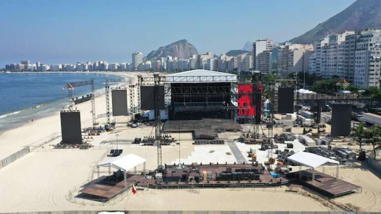 Palco do show da cantora Madonna em Copacabana palace, zona sul do Rio de Janeiro. FOTO : Pedro Kirilos/Estadão