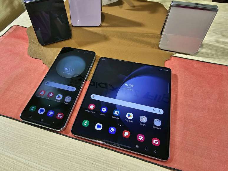 Galaxy Z Flip 6 e Z Fold 6 serão lançados em junho, mas Samsung também prepara versões mais acessíveis cujo lançamento ainda é incerto (Imagem: Wallace Moté/Canaltech)