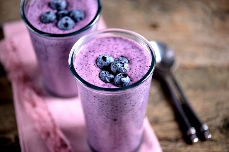 Vitamina de banana com blueberry