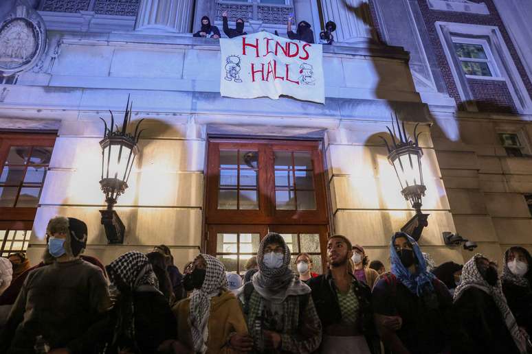 Os protestos continuam no campus da Universidade de Columbia em apoio aos palestinos