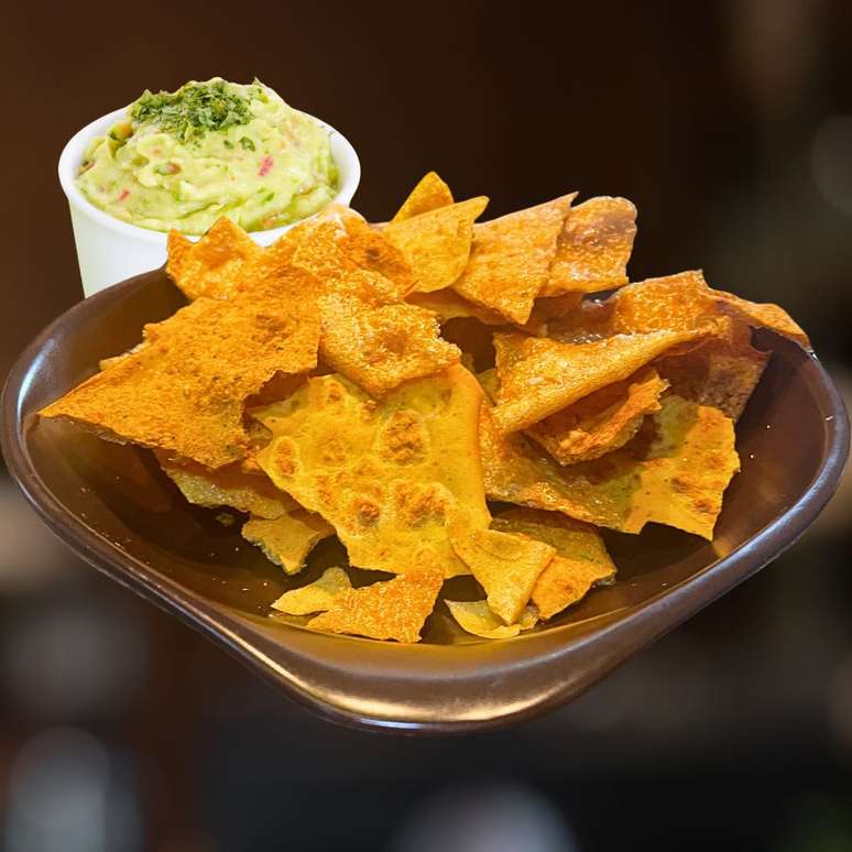 Tapioca and parmesan biscuit: made from liquid dough, without wheat