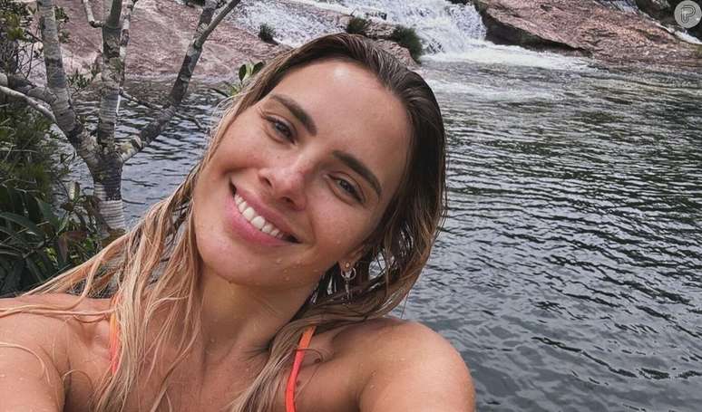 Nice in a 3×4 photo?  Only Carolina Dieckmann!  The actress shares a rare photo before her fame and beauty at 13 years old are impressive: ‘Doll face’