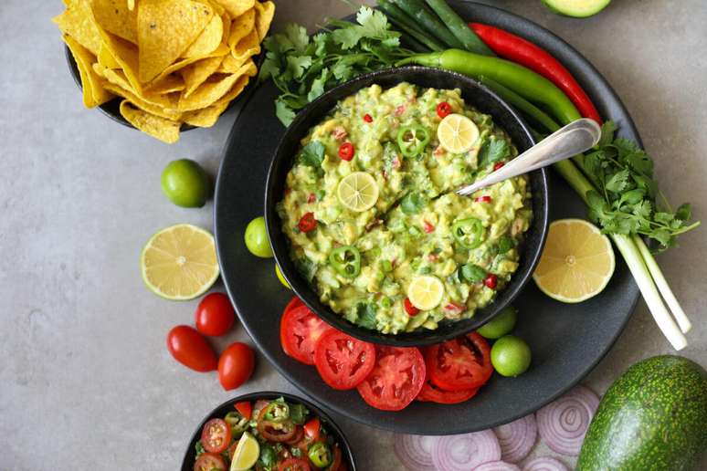 Nachos com guacamole 