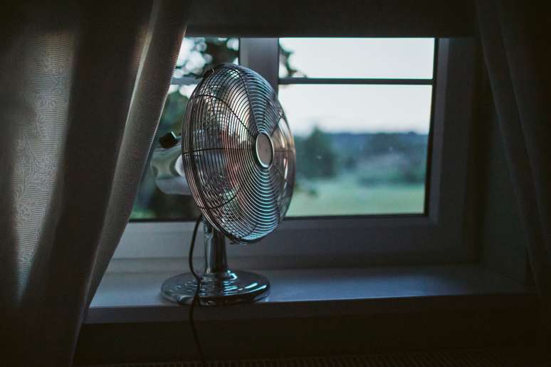 Ventilador alivia o calor, mas também pode piorar doenças respiratórias