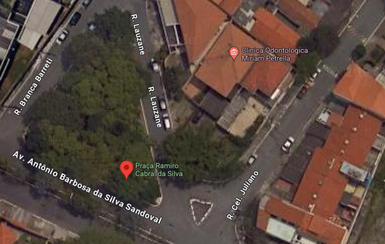 Vista aérea da Praça Ramiro Cabral da Silva, em Interlagos, na zona Sul de São Paulo.