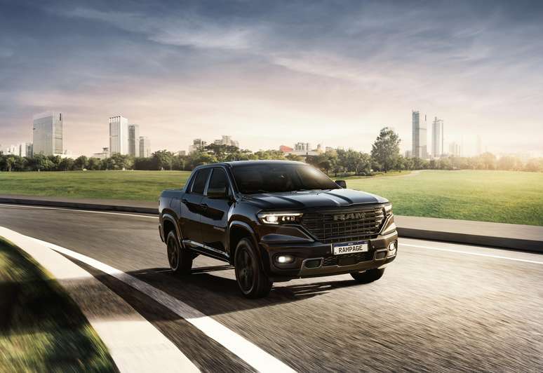 Novo Ram Rampage Laramie Night Edition