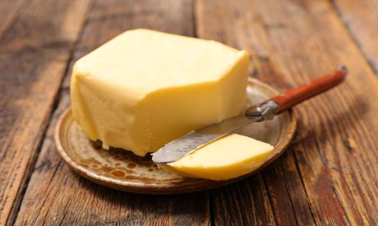 Manteiga é mais saudável do que margarina? Entenda