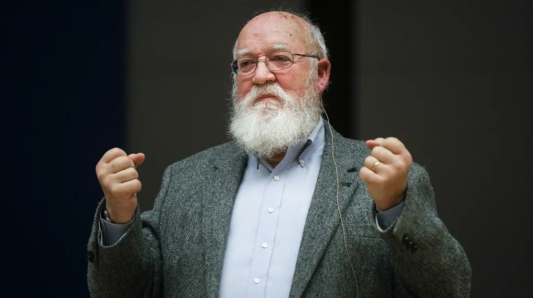 Daniel Dennett (1942-2024) abordou algumas das questões mais incômodas sobre a experiência de ser humano