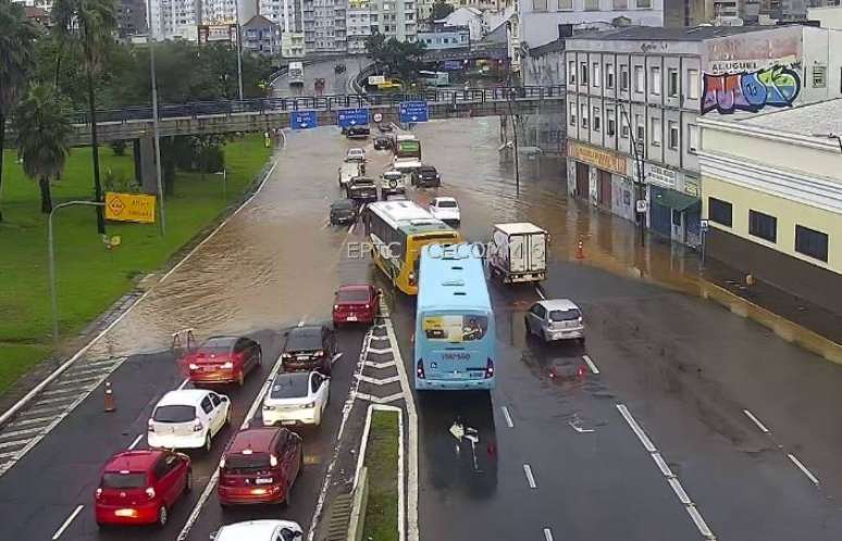 Attention!  The Municipality invites you not to go to the center of Porto Alegre