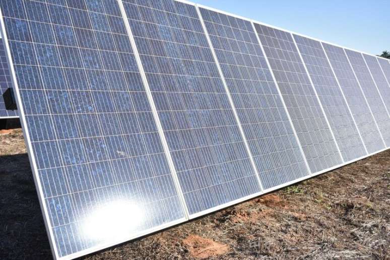 Brasil atingiu a marca de 37,4 GW de capacidade instalada de energia solar, ficando em sexto lugar no ranking mundial.