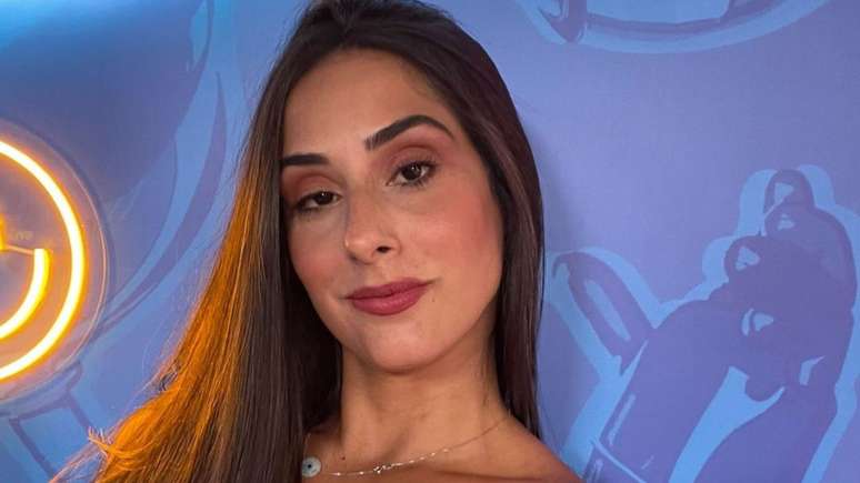 Superou Ex Bbb Deniziane Quebra O Silêncio Após Ser Flagrada Aos