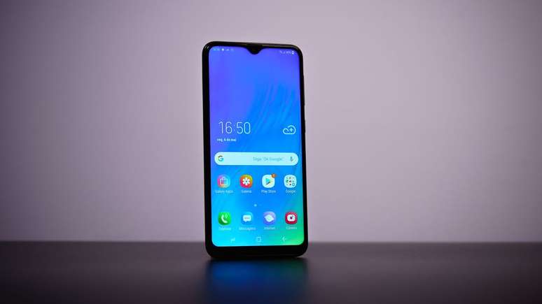 O Galaxy M10 deu início para a nova fase da família M no mercado mobile (Imagem: Joyce Macedo)