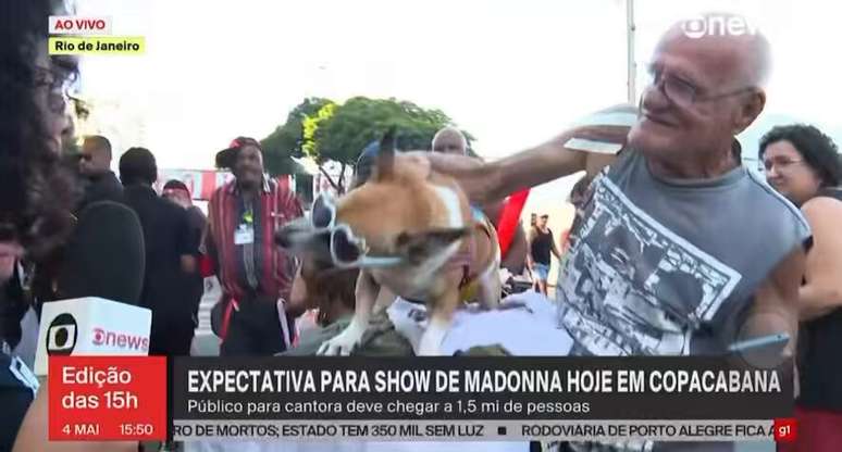 Repórter é atacada por cadela caracterizada de Madonna