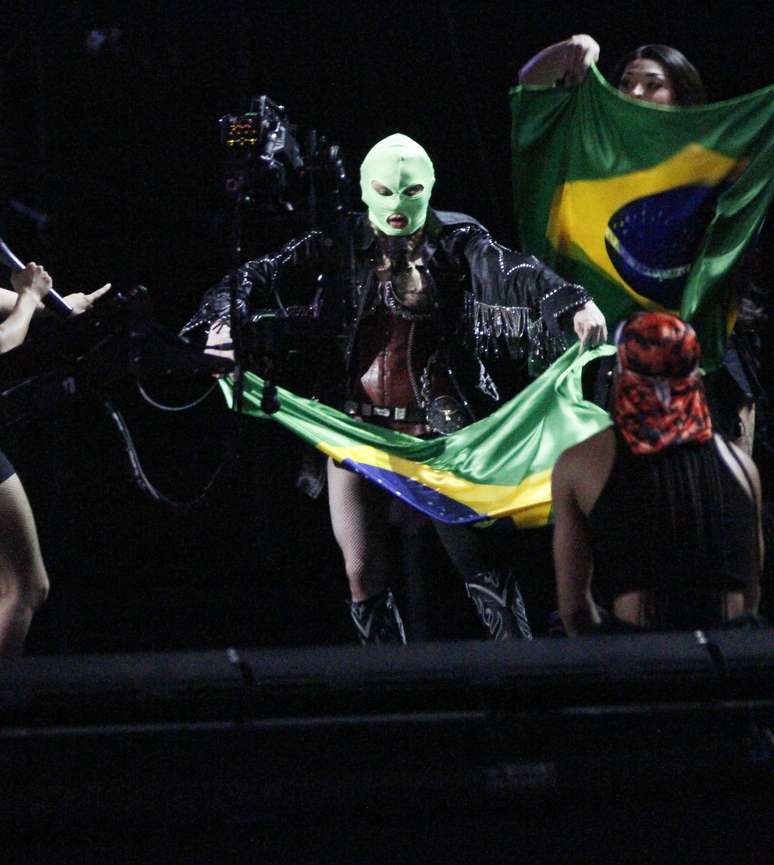 Madonna ainda não mostrou o rosto no palco