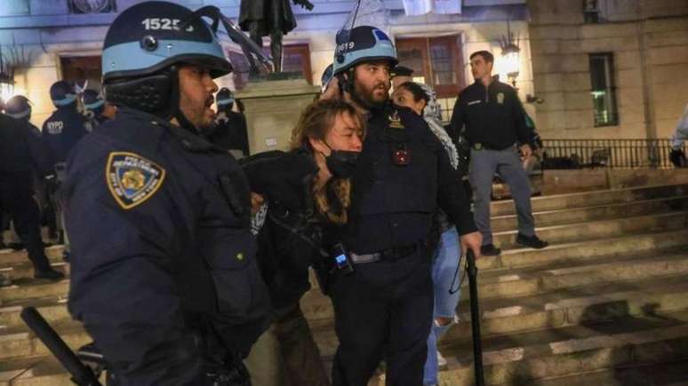 Protestos em universidades americanas têm crescido e pressionado Biden