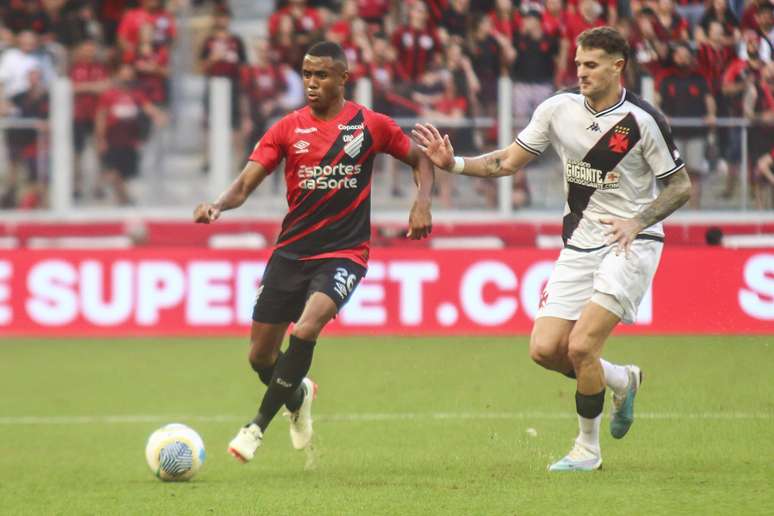 “At Vasco nobody understands anything about football,” says the journalist