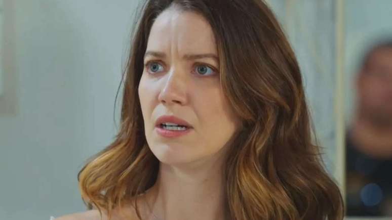 Venus becomes desperate when she runs over a mysterious man in “Family is Everything”