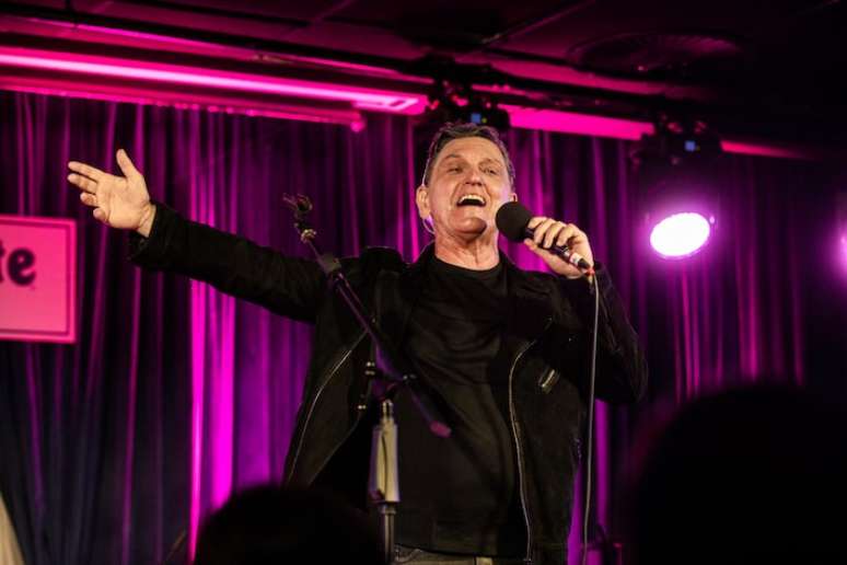 &Aacute;lbum de Paulo Miklos registra show gravado no Blue Note, em S&atilde;o Paulo, em formato intimista