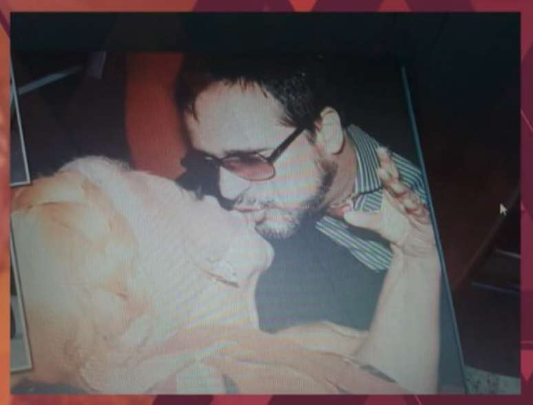 Jos&eacute; Marcos e Regina se beijando