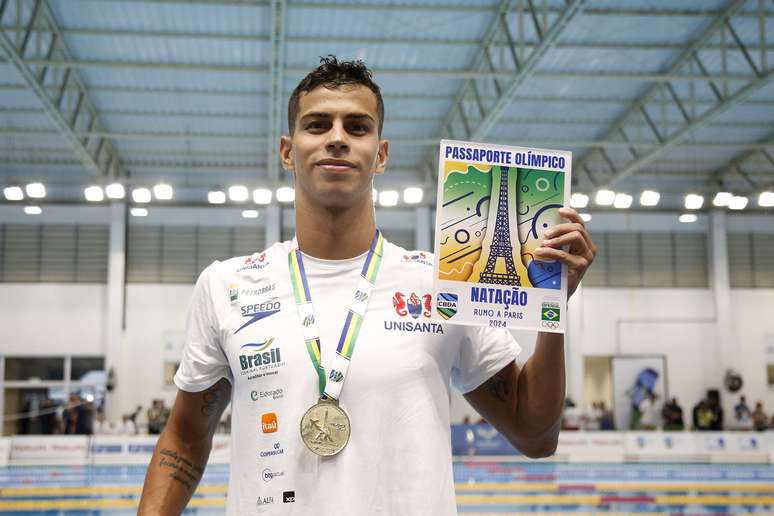 Cachorrão é destaque da natação brasileira 