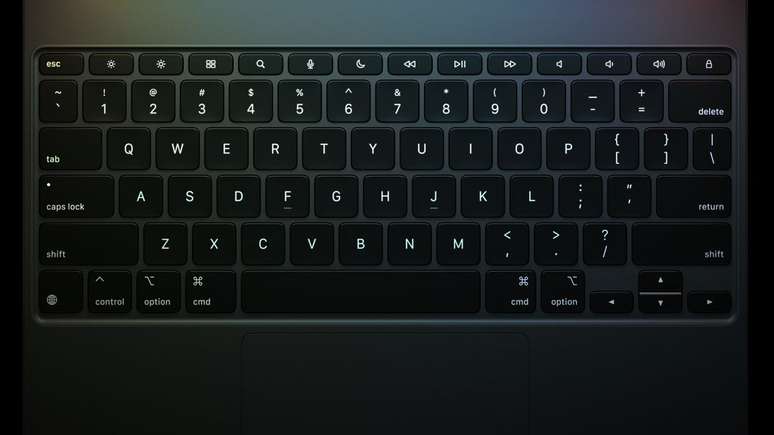 Magic Keyboard atualizado para iPad Pro finalmente ganha teclas de função e corpo mais durável com metal (Imagem: Divulgação/Apple)