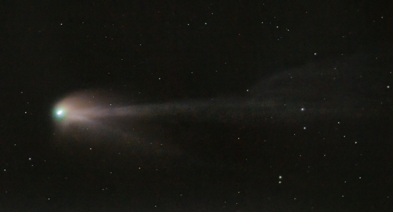 Cometa 12P/Pons-Brooks fotografado pelo Observatório de Astronomia "Lionel José Andriatto" (Imagem: Guilherme Albuquerque Bellini; Rodolfo Langhi; Observatório Didático de Astronomia da UNESP de Bauru)