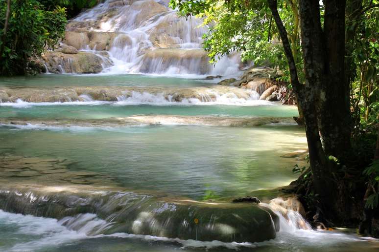 Dunn’s River Falls deve fazer parte do seu roteiro na Jamaica 