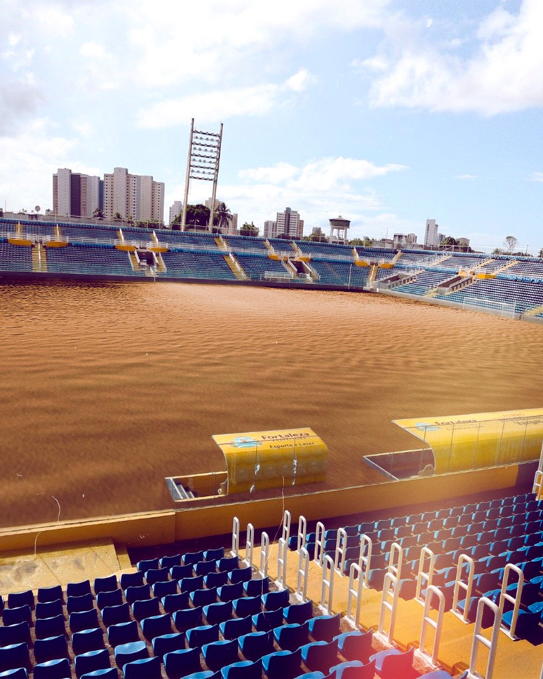 Estádio Presidente Vargas. 