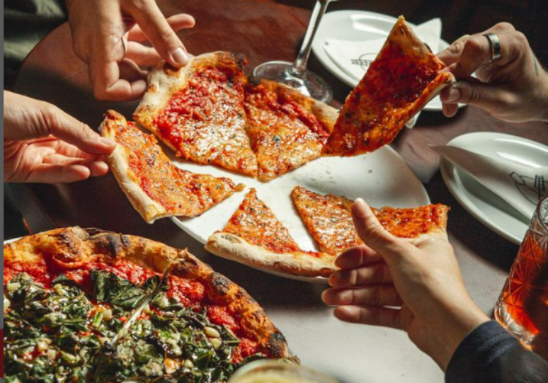 Filhas de Madonna comeram na pizzaria Ferro e Farinha