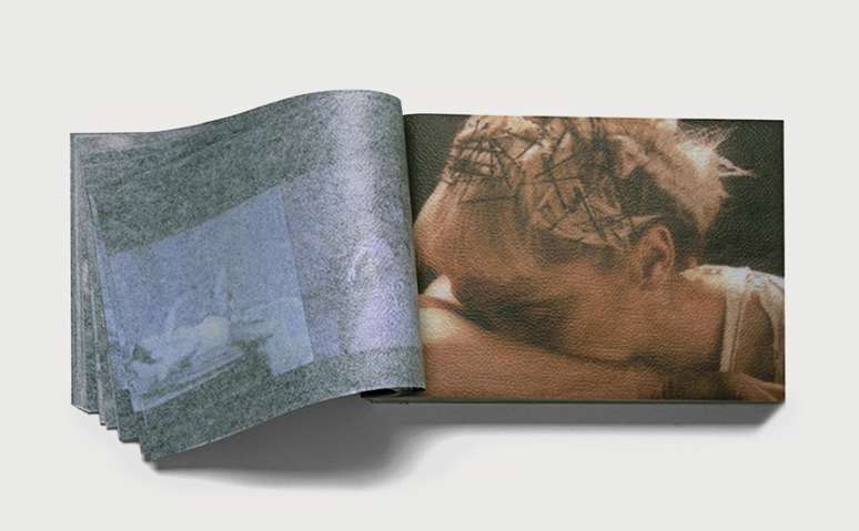 O livro cobiçado por fãs traz Madonnaesportes da sorte piscou ganhoufotos artísticas de Steven Klein