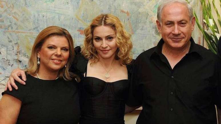 Foto de Madonna ao lado do primeiro
