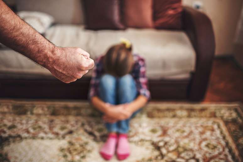 Childhood abuse is responsible for 40% of mental disorders