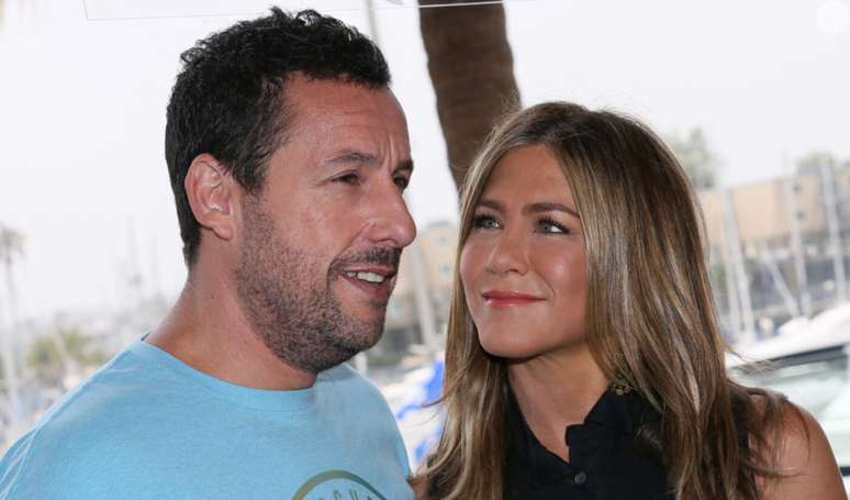 Jennifer Aniston e Adam Sandler já namoraram? Conheça história dos dois.