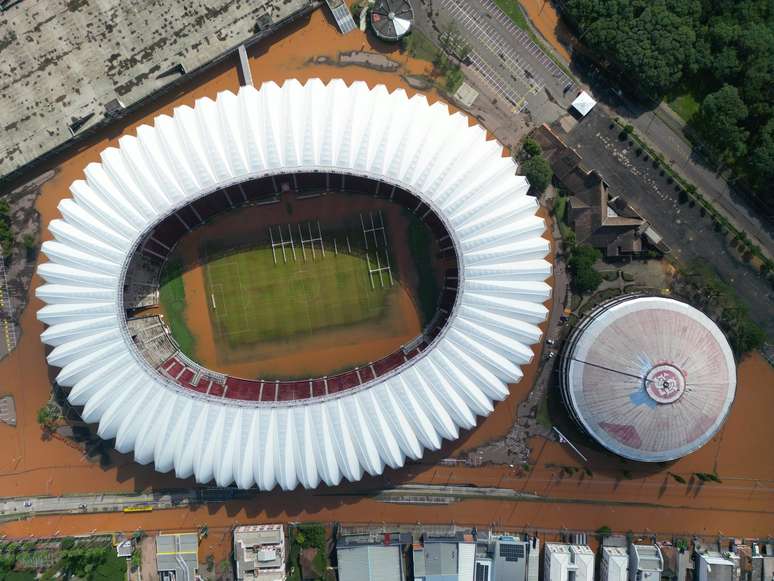 Beira-Rio completamente alagado 