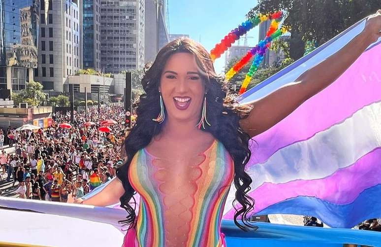 Vereadora trans do RN ganha processo após ser impedida de usar banheiro de shopping