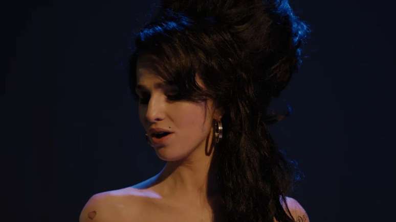 Marisa Abela dá vida a Amy Winehouse na cinebiografia Back to Black (Imagem: Divulgação/StudioCanal)