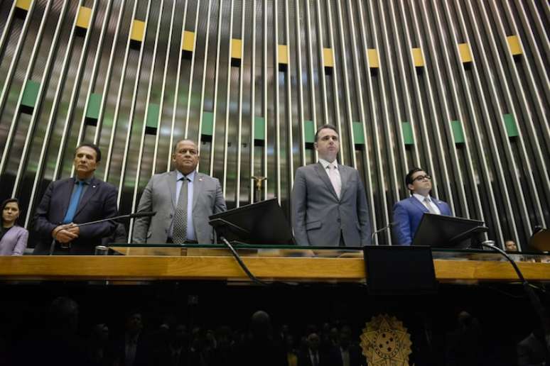 Presidente do Congresso, Rodrigo Pacheco, ponderou que o adiamento pode dar tempo para se construir um consenso entre deputados e senadores.