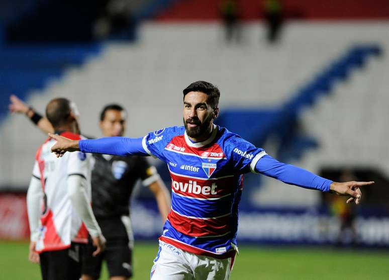 Lucero marcou o único gol do Fortaleza diante do Nacional Potosí 