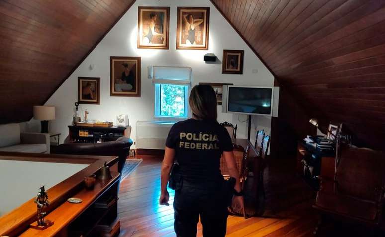 operacao-policia-federal-investiga-irmao-requiao-2