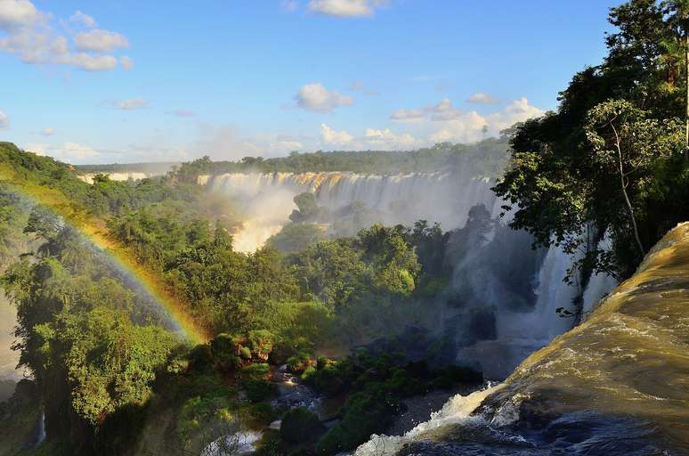 Ainda que o ingresso tenha ficado mais caro, o lado argentino das cataratas segue imperdível