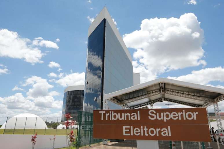 Fachada do Tribunal Superior Eleitoral (TSE) em Brasília