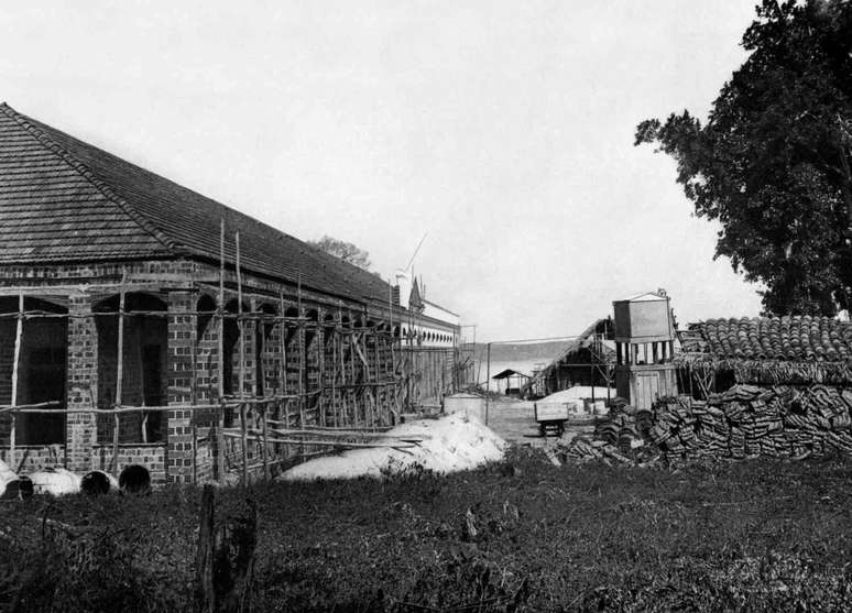 Construção da antiga hospedaria de imigrantes, em Paricatuba